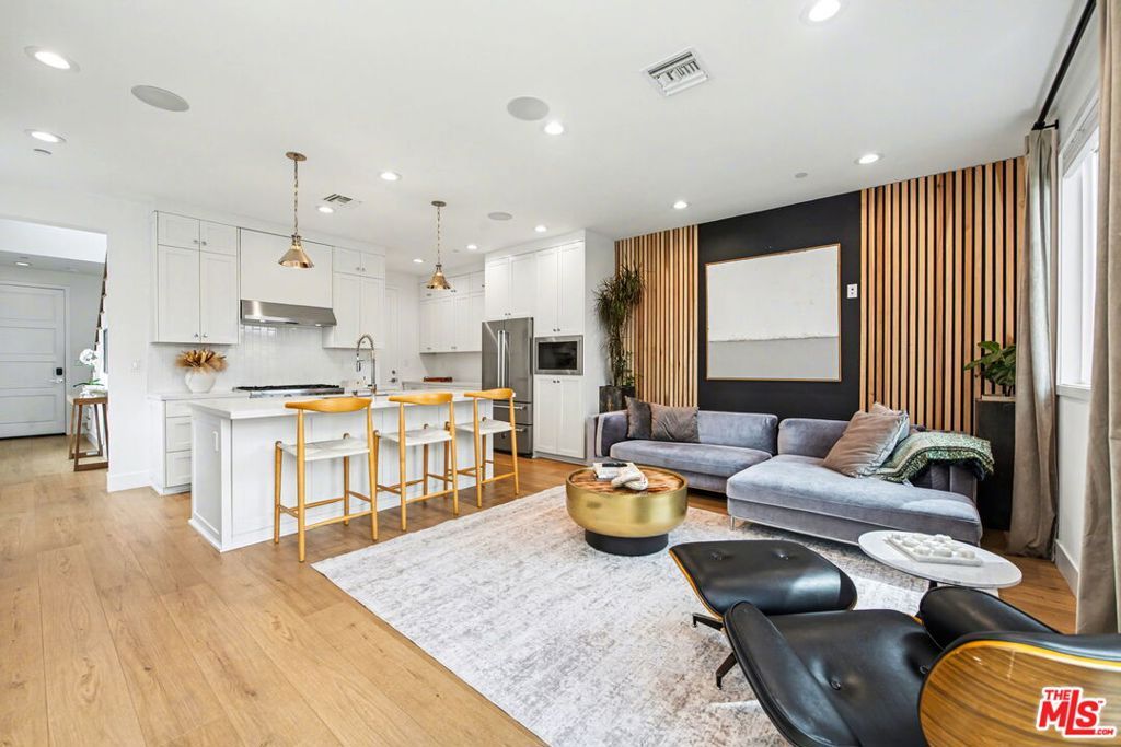 1209 N Commonwealth Avenue, Los Angeles, CA 90029 — exterior