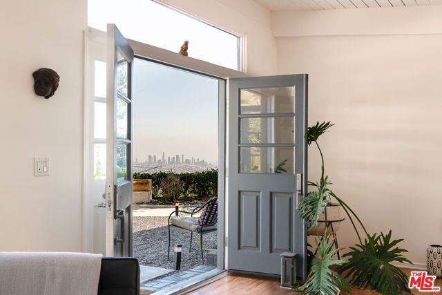 7107 Pacific View Drive, Los Angeles, CA 90068