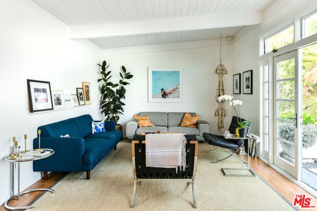 7107 Pacific View Drive, Los Angeles, CA 90068