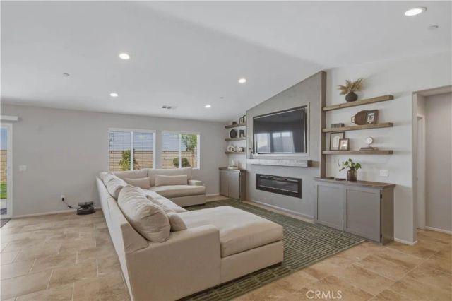 11866 Andrews, Victorville, CA 92392