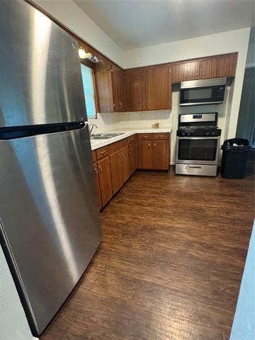 209 W 8th Street, Deer Park, TX 77536