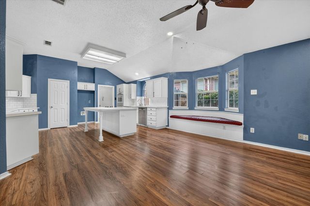 7700 Black Bear Court, Fort Worth, TX 76137