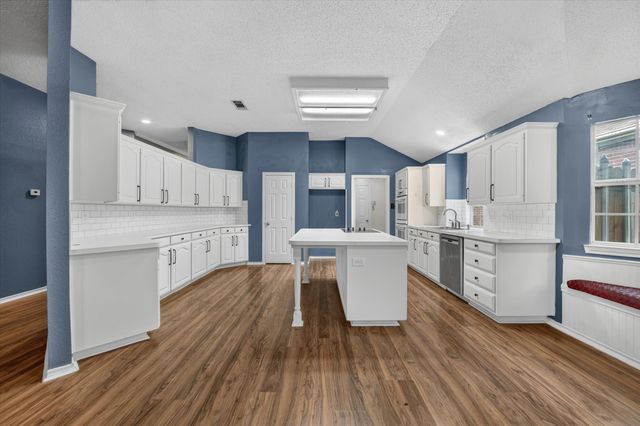 7700 Black Bear Court, Fort Worth, TX 76137