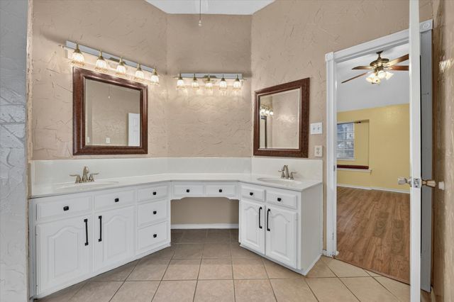 7700 Black Bear Court, Fort Worth, TX 76137