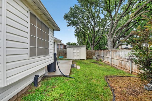 7700 Black Bear Court, Fort Worth, TX 76137