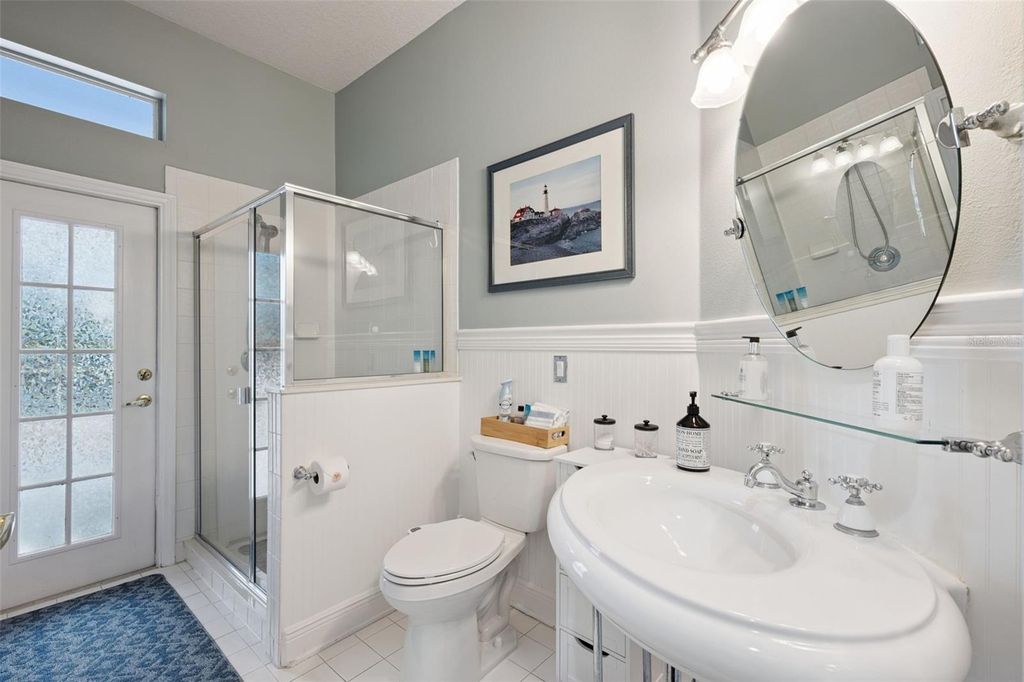 Image 17 of property listing at 632 TERRACE COVE WAY, Orlando, FL 32828