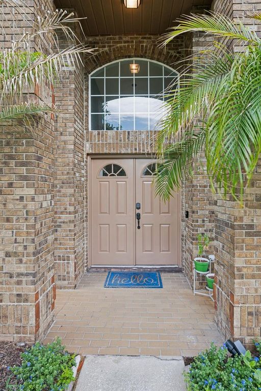 Image 3 of property listing at 632 TERRACE COVE WAY, Orlando, FL 32828