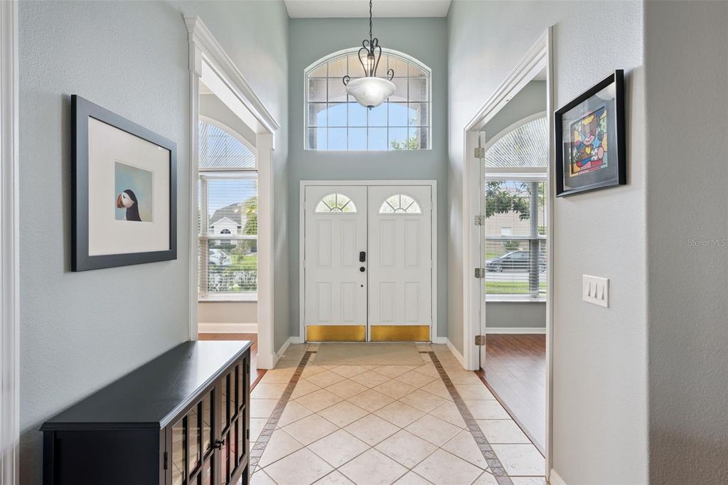 Image 4 of property listing at 632 TERRACE COVE WAY, Orlando, FL 32828