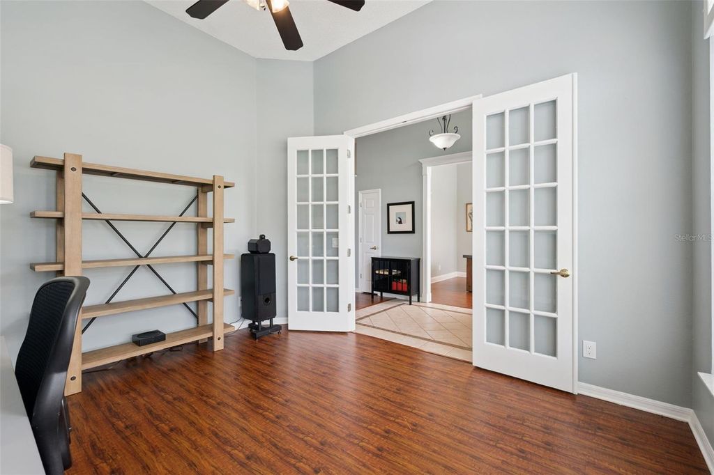 Image 8 of property listing at 632 TERRACE COVE WAY, Orlando, FL 32828