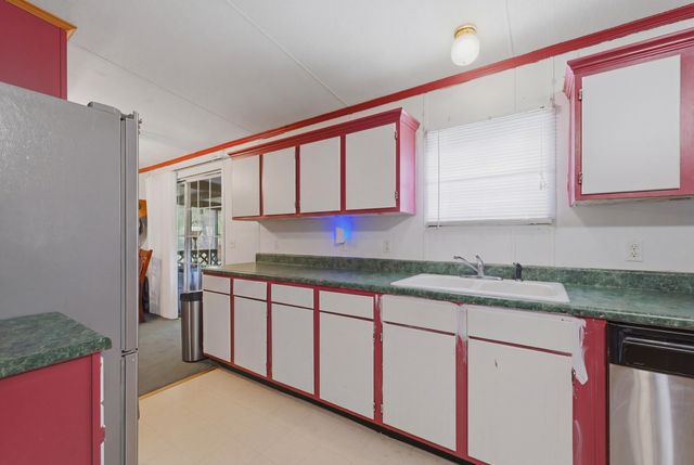 141 Mainester Lane, Saint Stephen, SC 29479