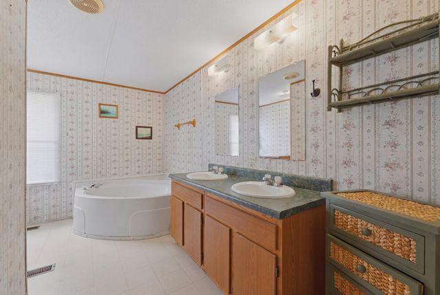 141 Mainester Lane, Saint Stephen, SC 29479