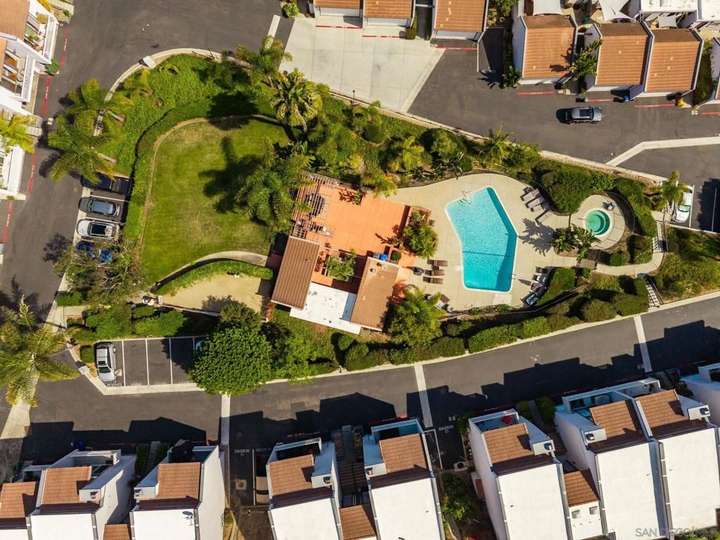 Image 10 of property listing at 2419 La Costa Ave Unit A, Carlsbad, CA 92009