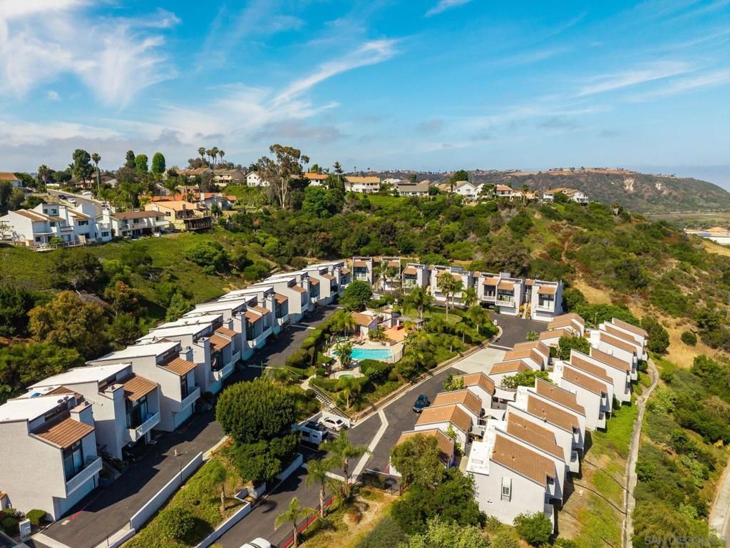 Image 9 of property listing at 2419 La Costa Ave Unit A, Carlsbad, CA 92009