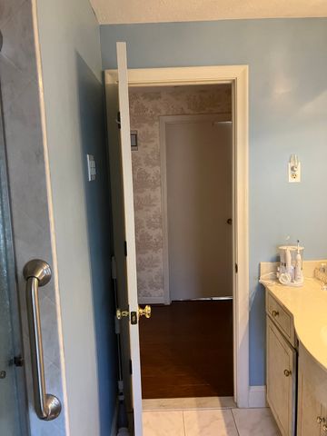 50 Louise Rd, Braintree, MA 02184