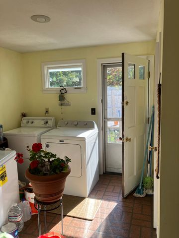 50 Louise Rd, Braintree, MA 02184