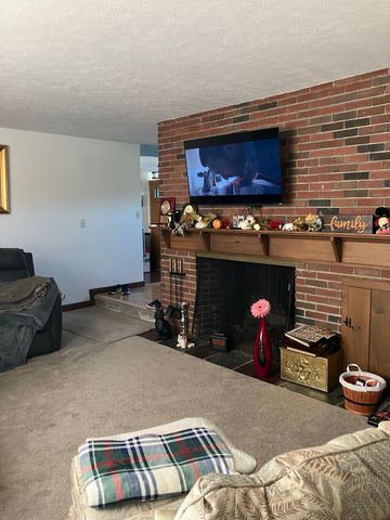 50 Louise Rd, Braintree, MA 02184