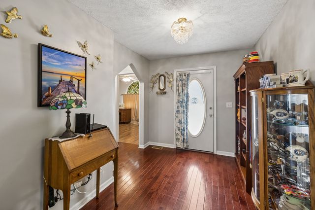 257 Mountain View Dr, Morrison, TN 37357