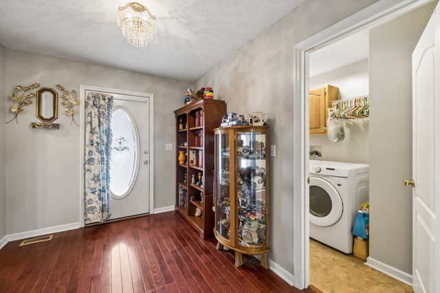 257 Mountain View Dr, Morrison, TN 37357