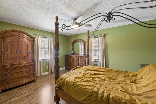 257 Mountain View Dr, Morrison, TN 37357