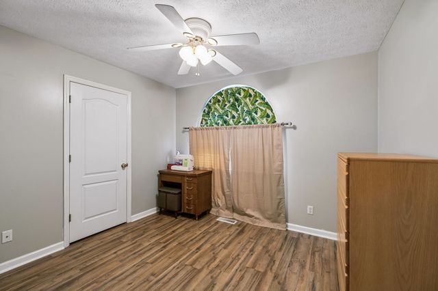 257 Mountain View Dr, Morrison, TN 37357