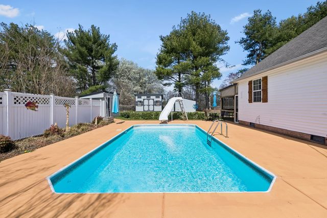 257 Mountain View Dr, Morrison, TN 37357