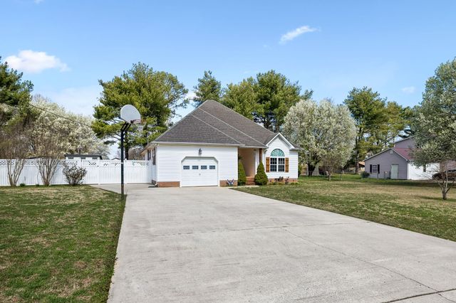 257 Mountain View Dr, Morrison, TN 37357