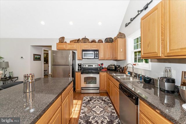 180 MOUNTAIN DEW CT, Harpers Ferry, WV 25425