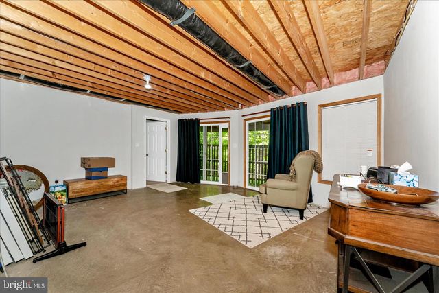 180 MOUNTAIN DEW CT, Harpers Ferry, WV 25425