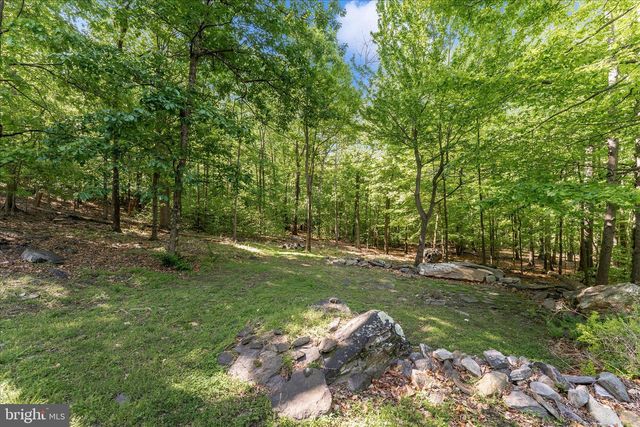 180 MOUNTAIN DEW CT, Harpers Ferry, WV 25425