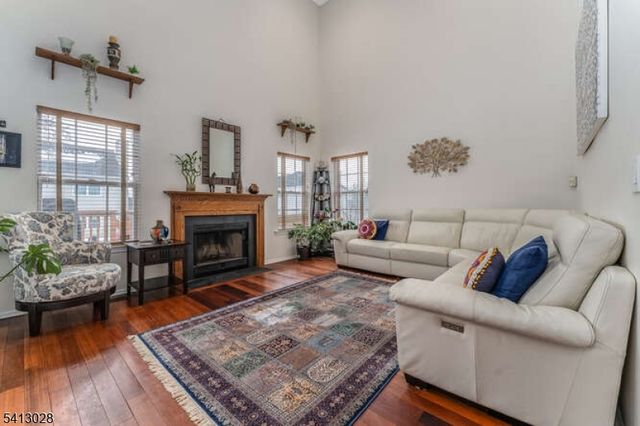 11 Elmara Dr, Bridgewater Twp., NJ 08807