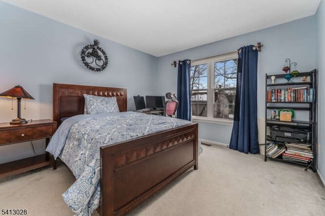 11 Elmara Dr, Bridgewater Twp., NJ 08807