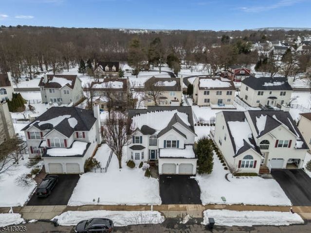 11 Elmara Dr, Bridgewater Twp., NJ 08807