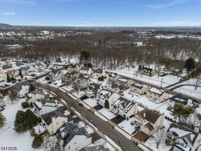 11 Elmara Dr, Bridgewater Twp., NJ 08807