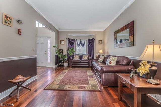 11 Elmara Dr, Bridgewater Twp., NJ 08807