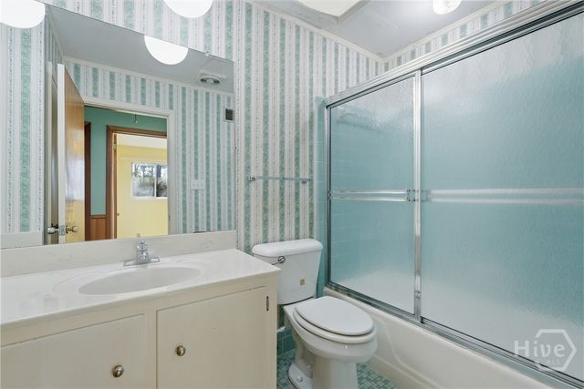 86 Camellia Avenue, Savannah, GA 31408