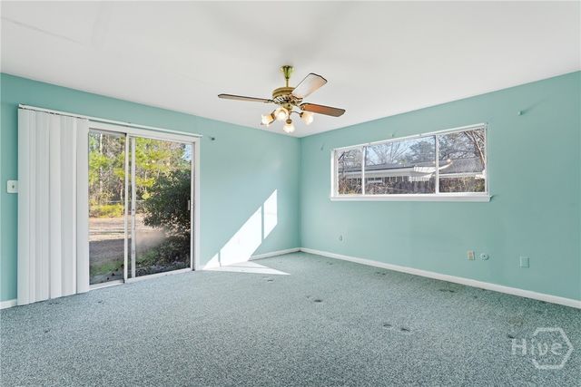 86 Camellia Avenue, Savannah, GA 31408