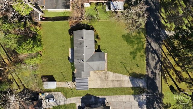 86 Camellia Avenue, Savannah, GA 31408