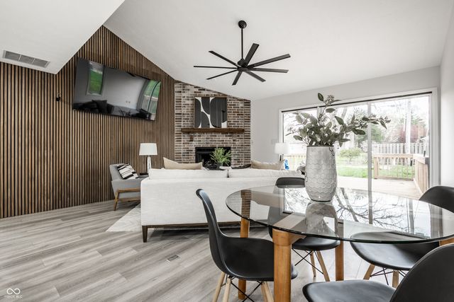 8425 Carthay Circle, Fishers, IN 46038