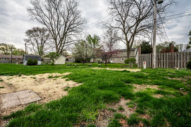 8425 Carthay Circle, Fishers, IN 46038