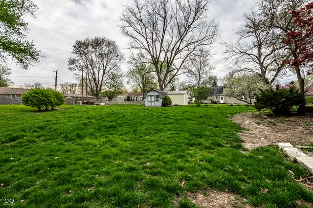 8425 Carthay Circle, Fishers, IN 46038