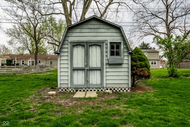 8425 Carthay Circle, Fishers, IN 46038