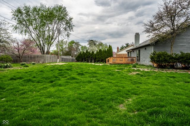 8425 Carthay Circle, Fishers, IN 46038