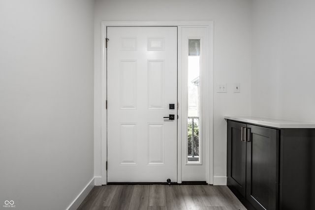 8425 Carthay Circle, Fishers, IN 46038