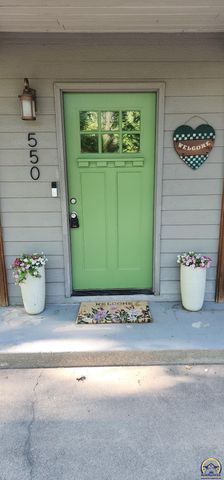 550 NW 35th ST, Topeka, KS 66617