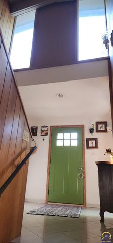 550 NW 35th ST, Topeka, KS 66617