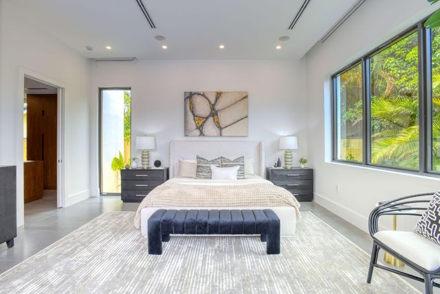 5840 NE 22nd Avenue, Fort Lauderdale, FL 33308
