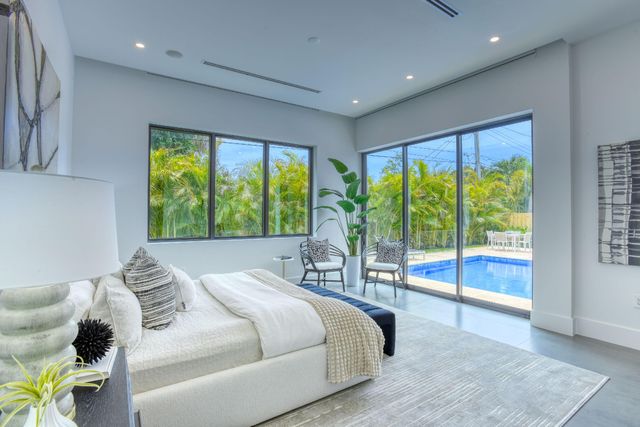 5840 NE 22nd Avenue, Fort Lauderdale, FL 33308