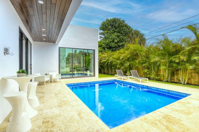 5840 NE 22nd Avenue, Fort Lauderdale, FL 33308