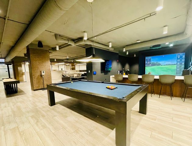 211 N Harbor Drive 901, Chicago, IL 60601