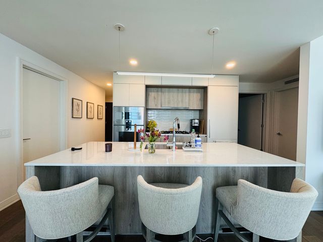 211 N Harbor Drive 901, Chicago, IL 60601